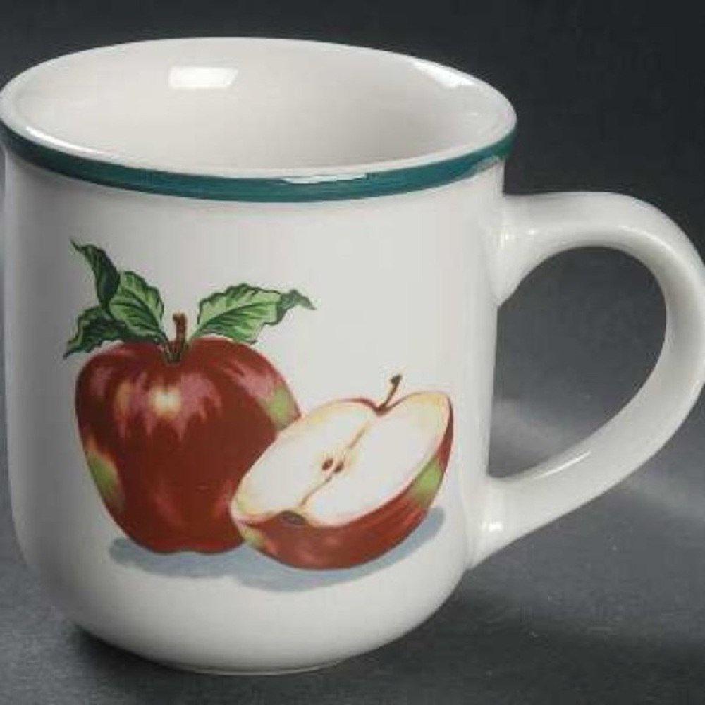 Vintage Mainstays Apple Mug